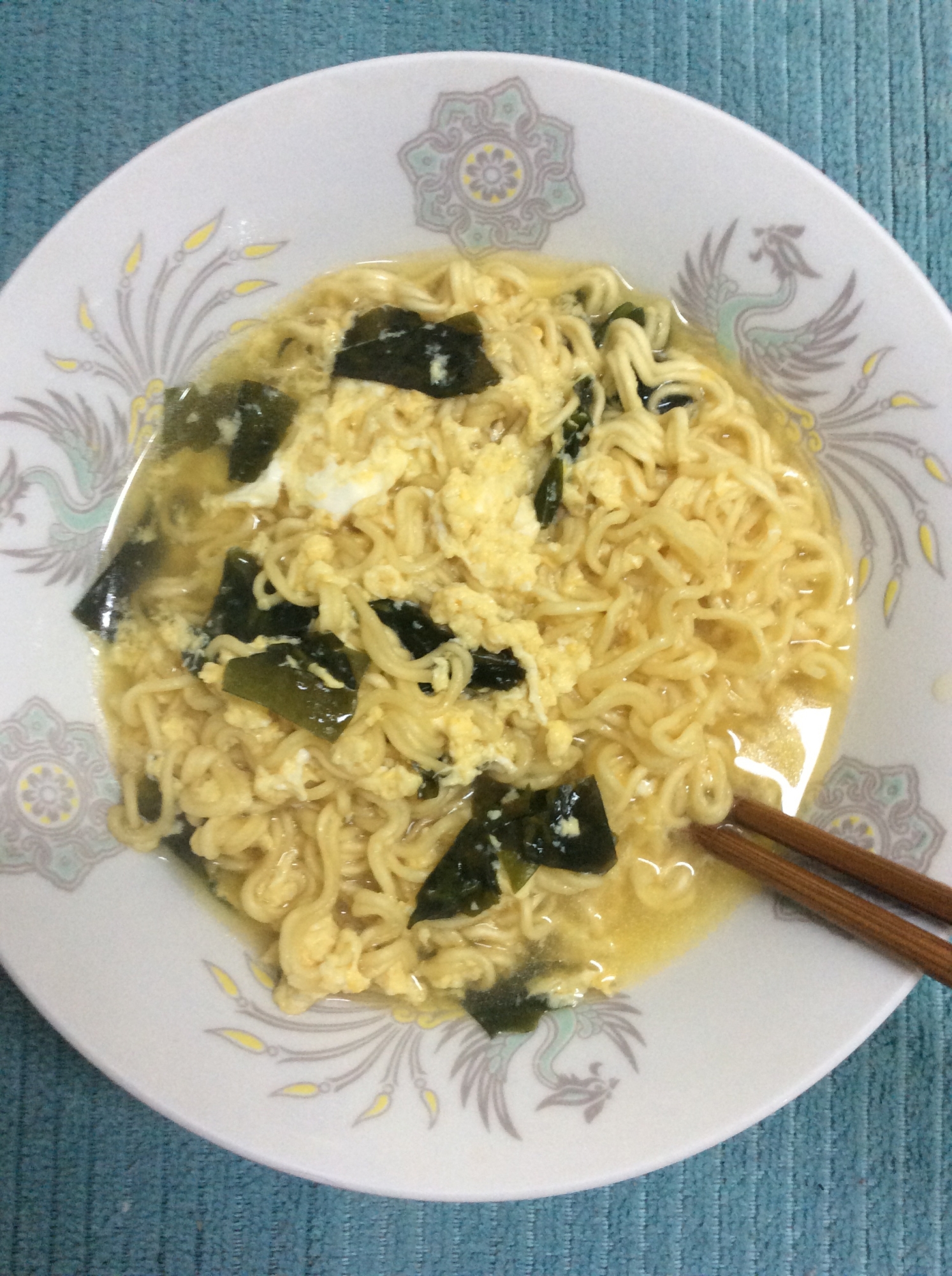 粒ウニで♪ウニ風味卵とじラーメン