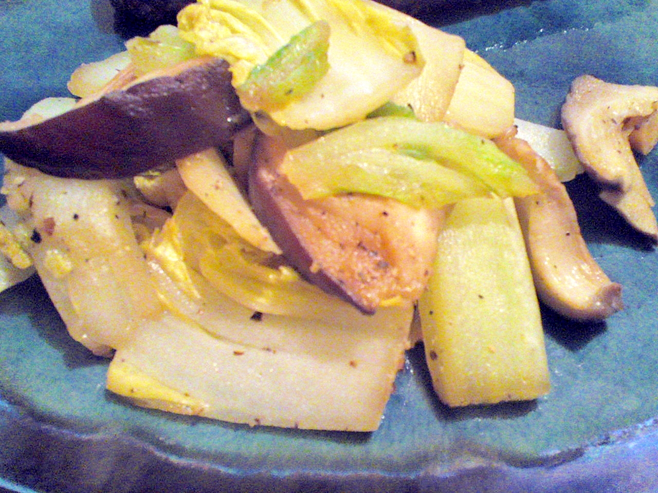 シンプルがおいしい！白菜と椎茸の簡単醤油炒め