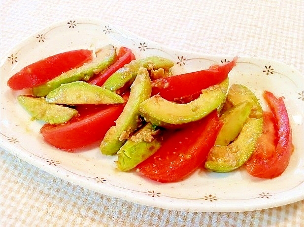 ♪トマトと醤油麹漬けアボカドのサラダ♪