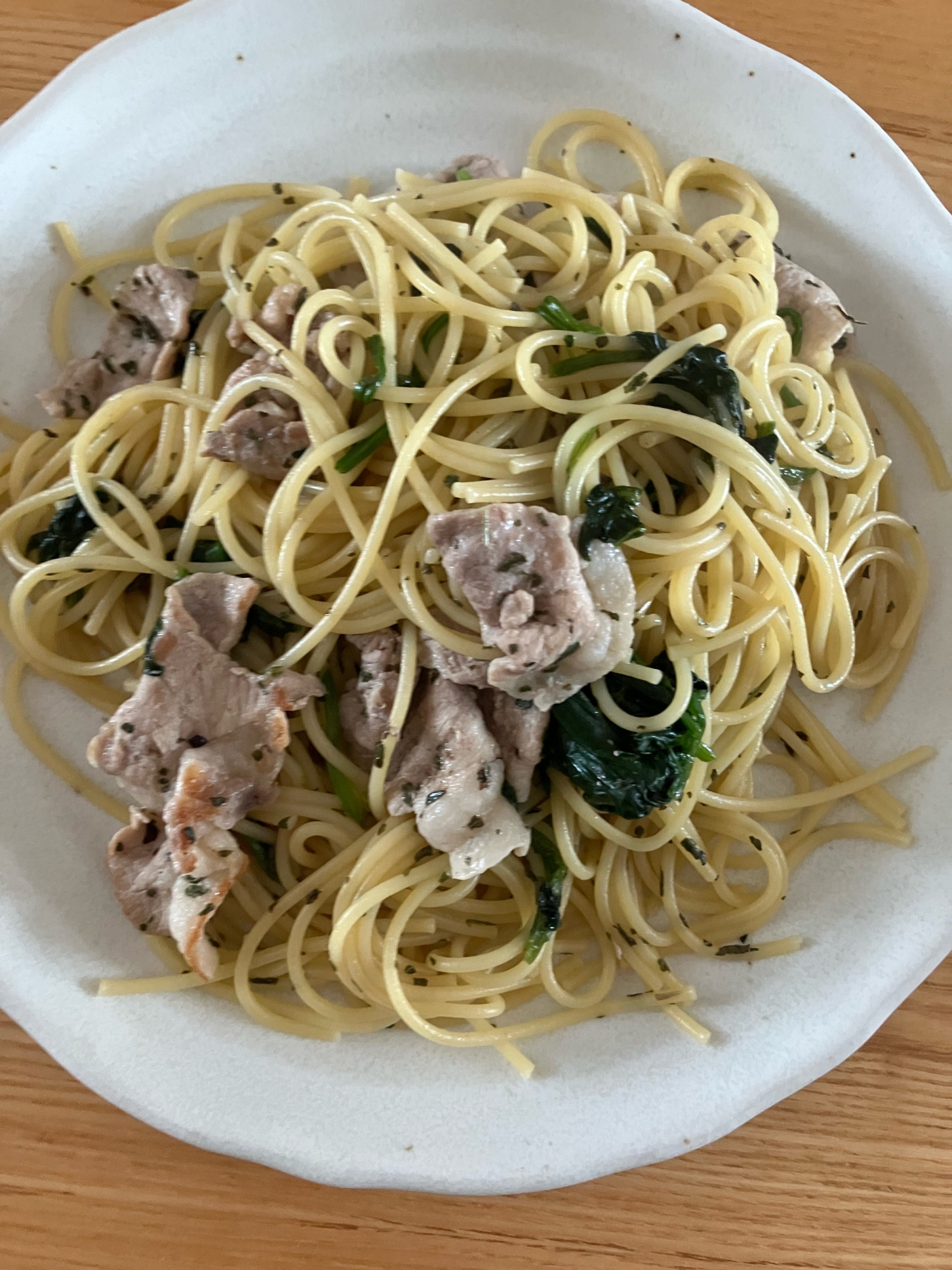 豚肉とほうれん草のパスタ