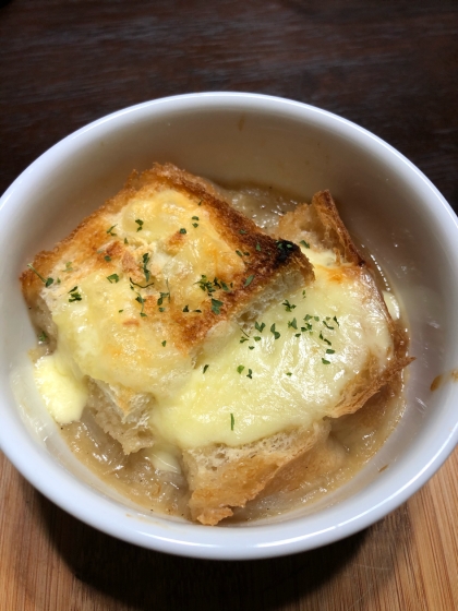 食パンで作りましたが美味しかったです。家族にも好評でした☺️