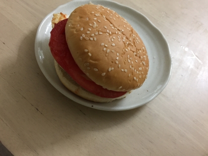 手作りのシンプルハンバーガー