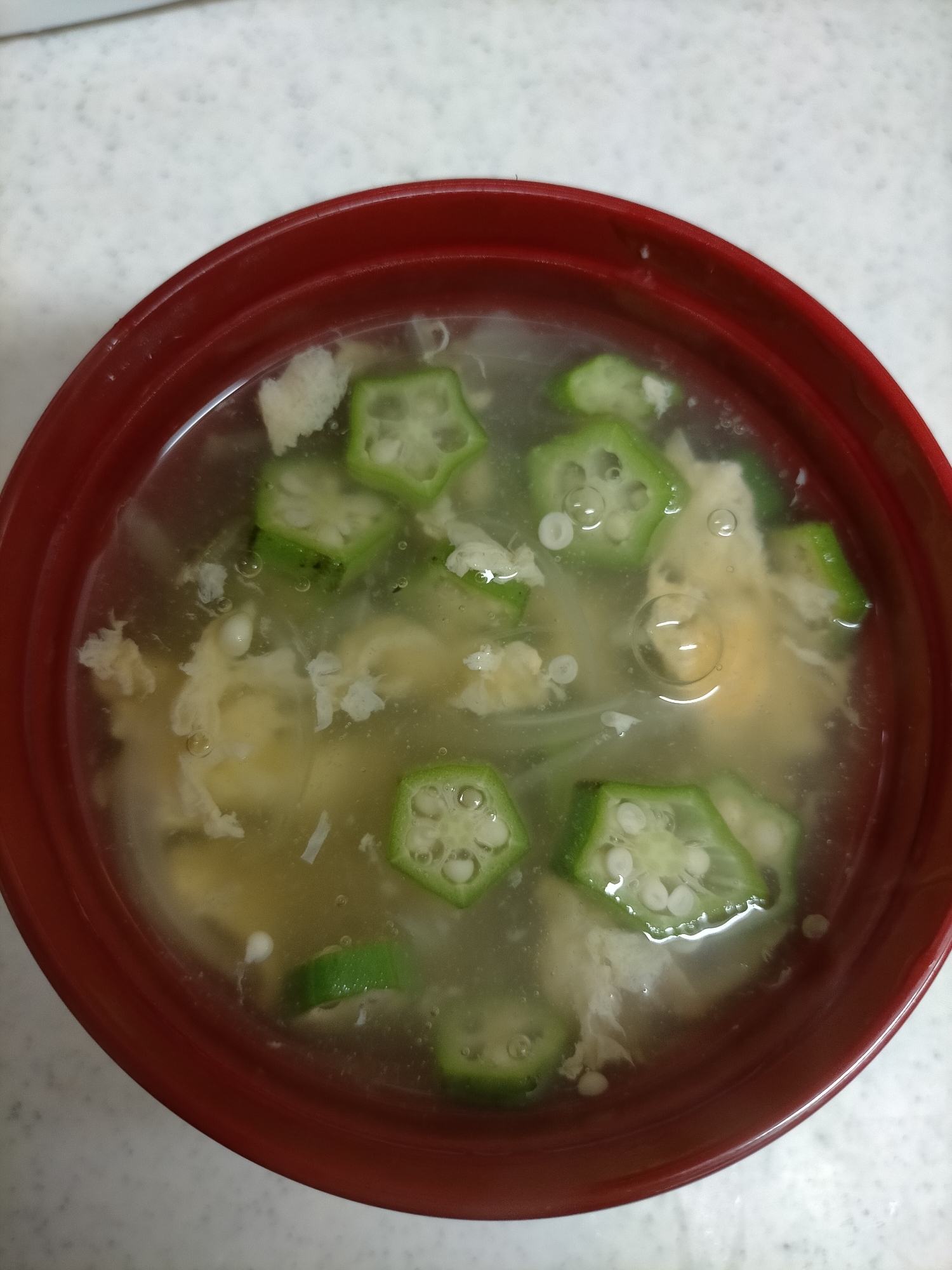 オクラと玉ねぎの中華風卵スープ