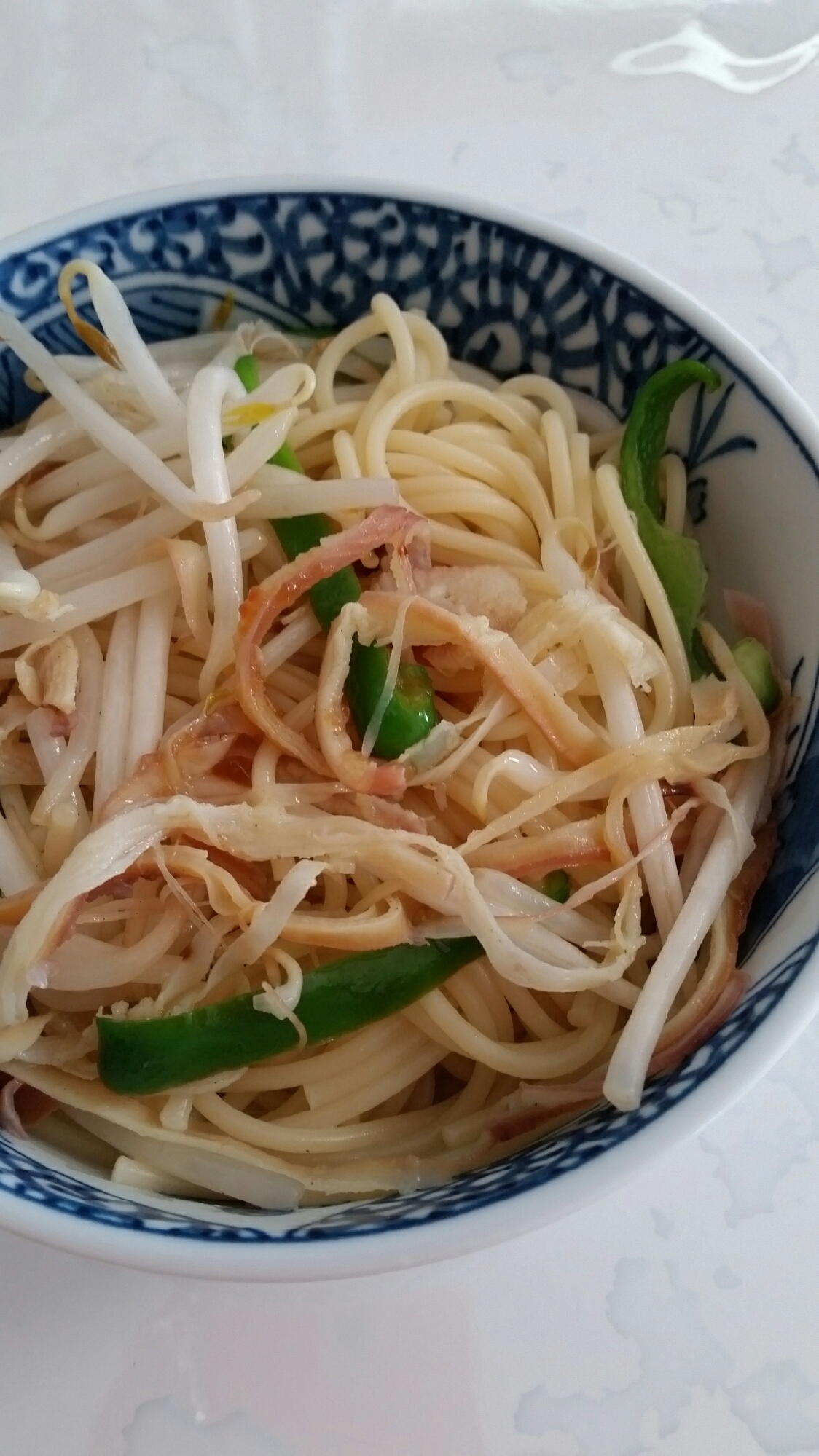 さきいかピーマンもやしの和風パスタ