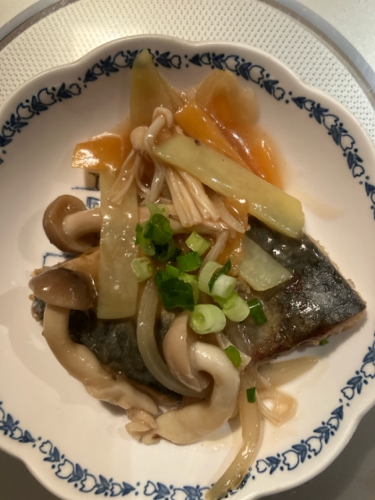 揚げ鯖の和風きのこあんかけ