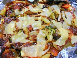 夏野菜のカレーチーズ焼き