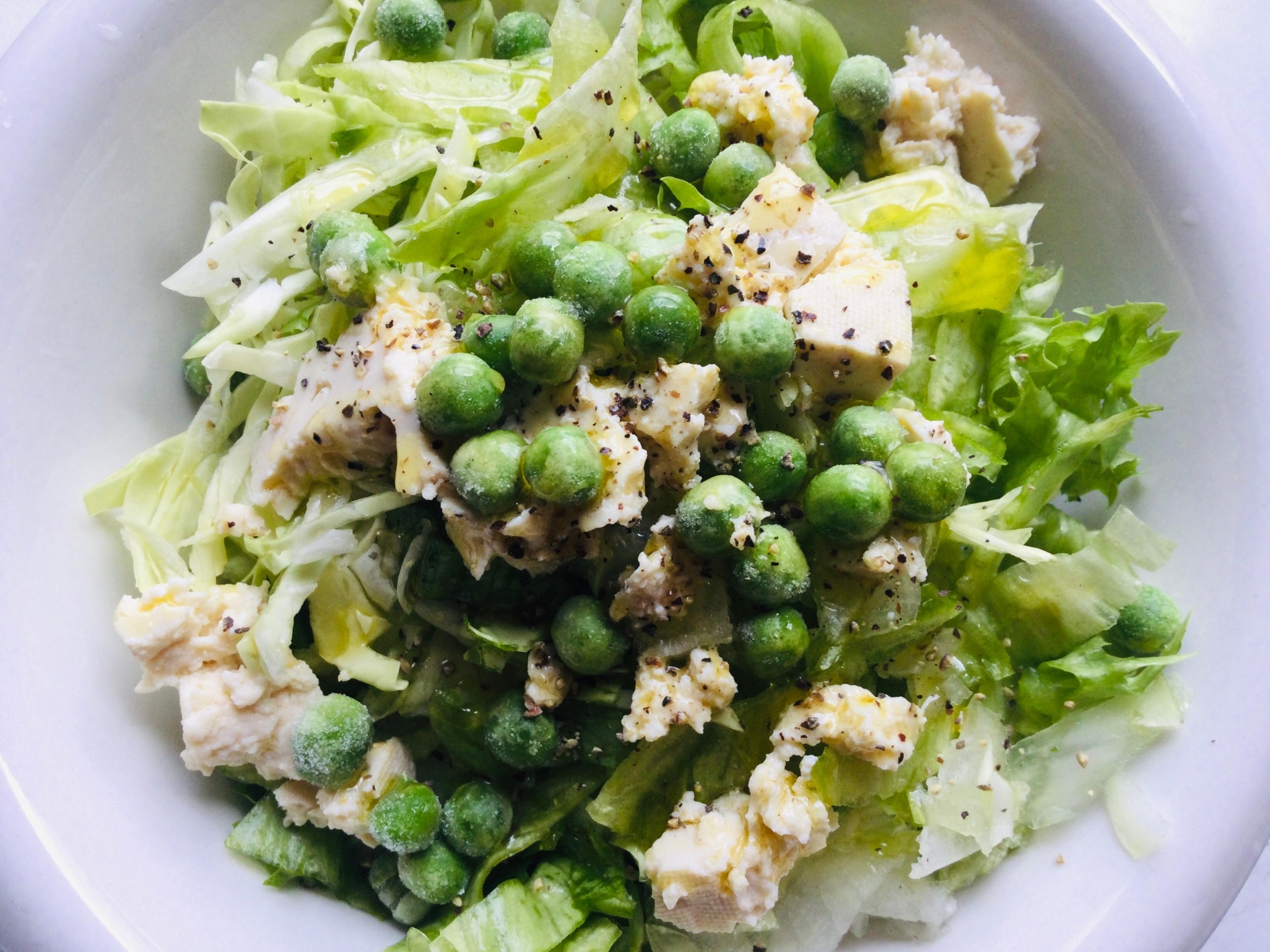 豆腐とグリーンピースのグリーンサラダ