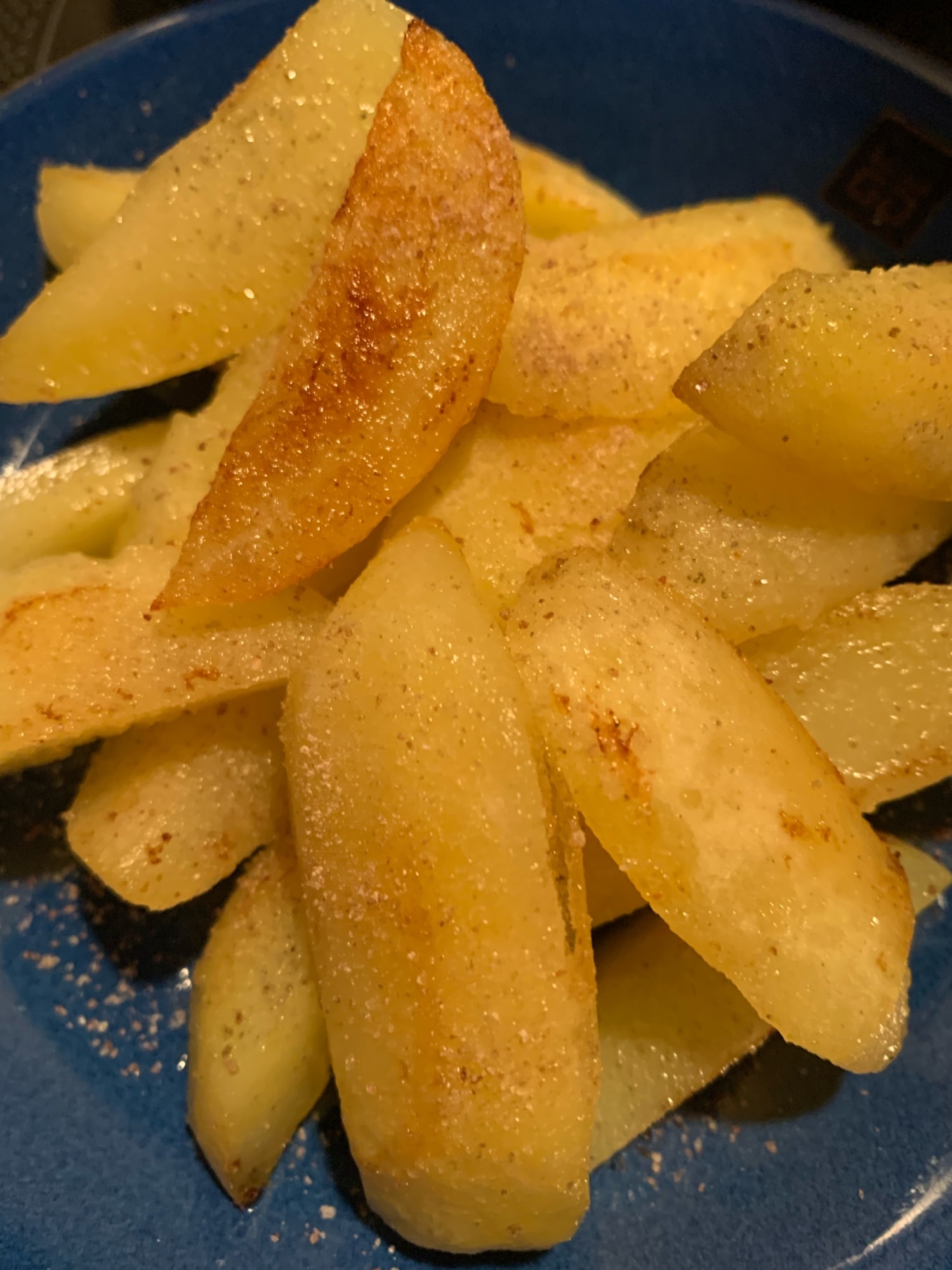 フライドポテトのトリュフオイル添え レシピ