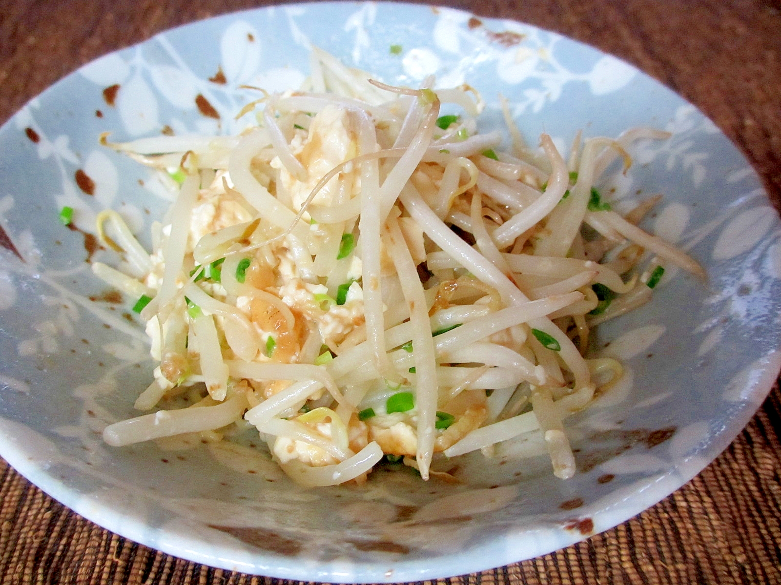 もやしと豆腐のねぎ味噌マヨ炒め