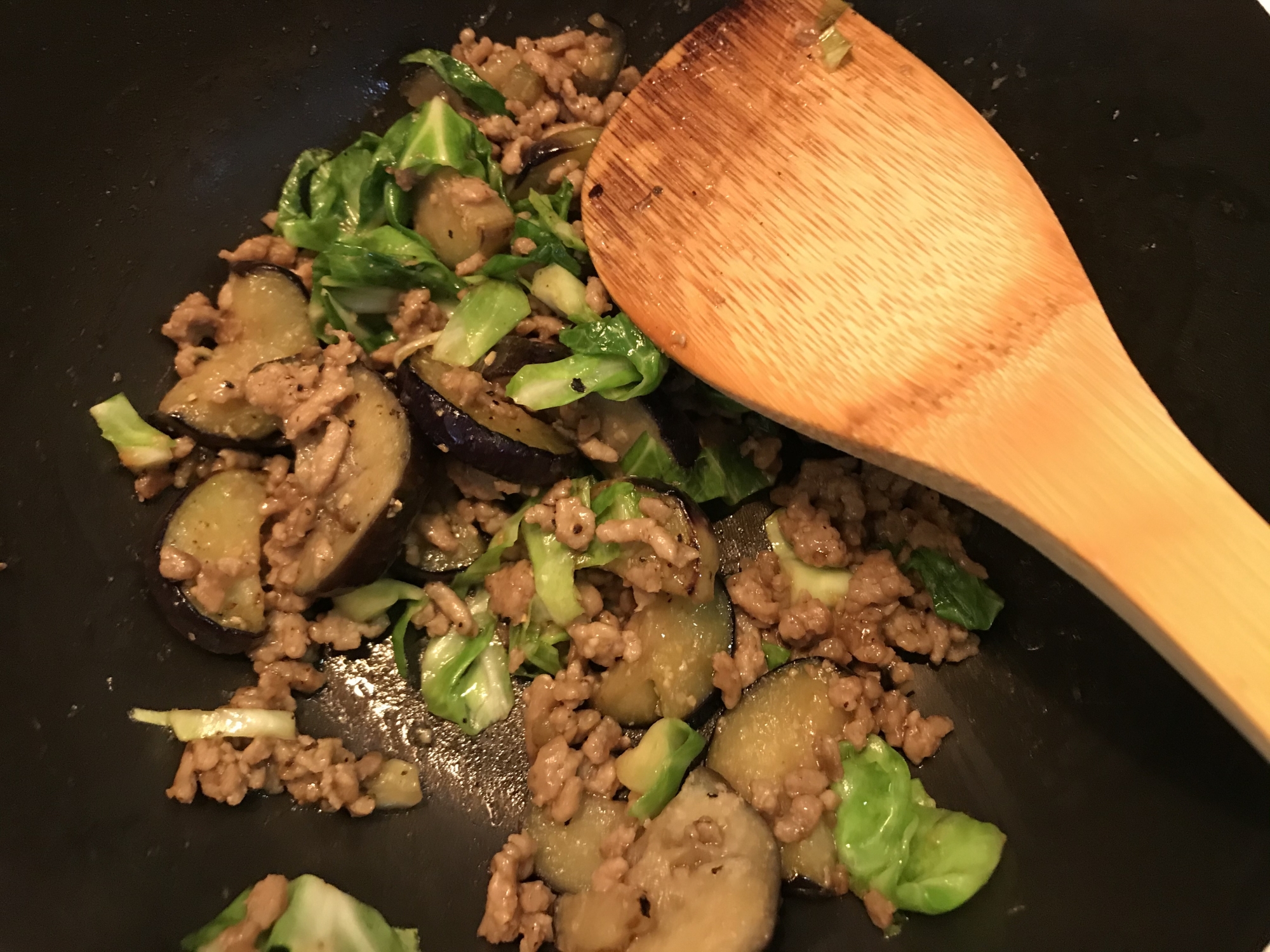 お手軽！ひき肉と茄子とキャベツの味噌炒め