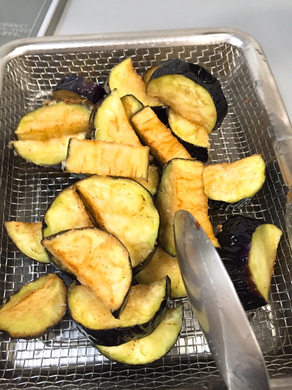 なすのカレー風味揚げ