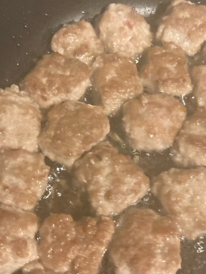 ★合挽き肉のサイコロステーキ★