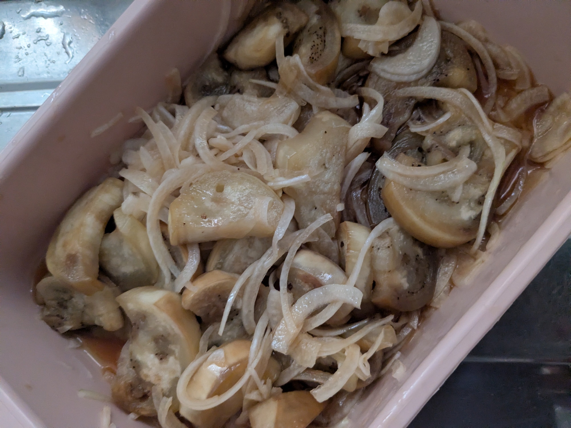 白茄子と玉ねぎの南蛮漬け