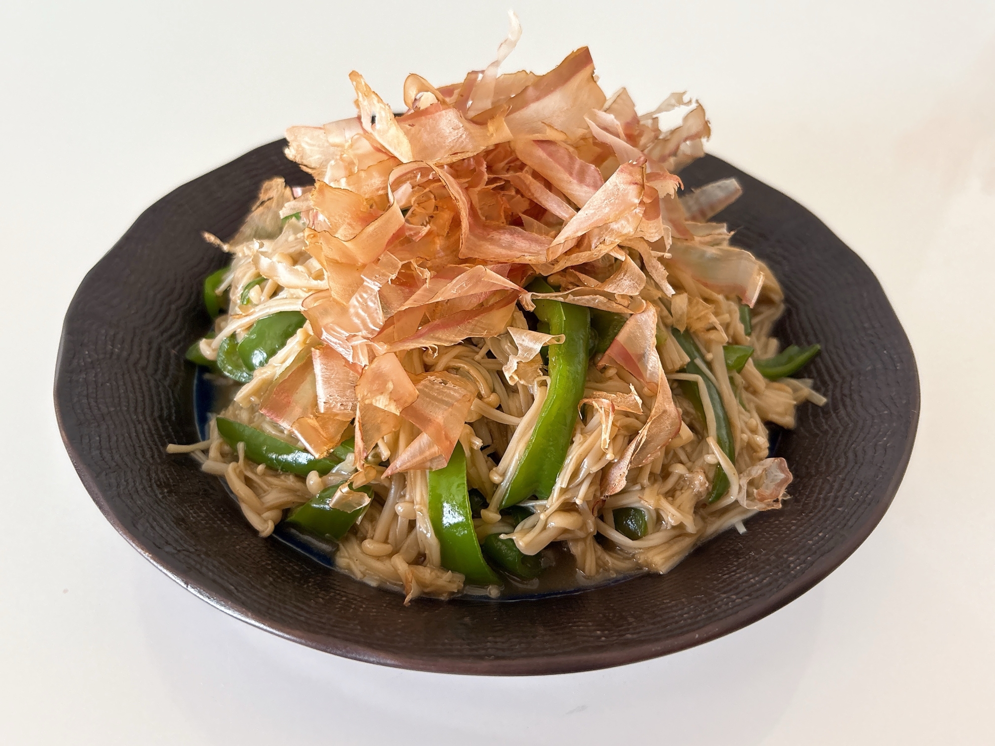 ピーマンとエノキのめんつゆ炒め