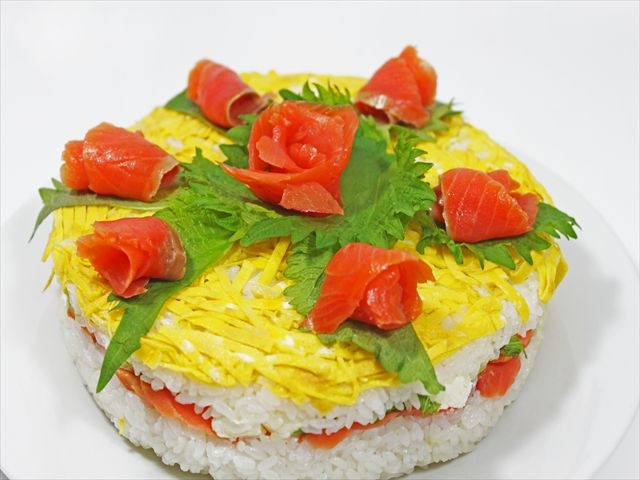 お寿司のデコレーションケーキ★お祝いやパーティに！