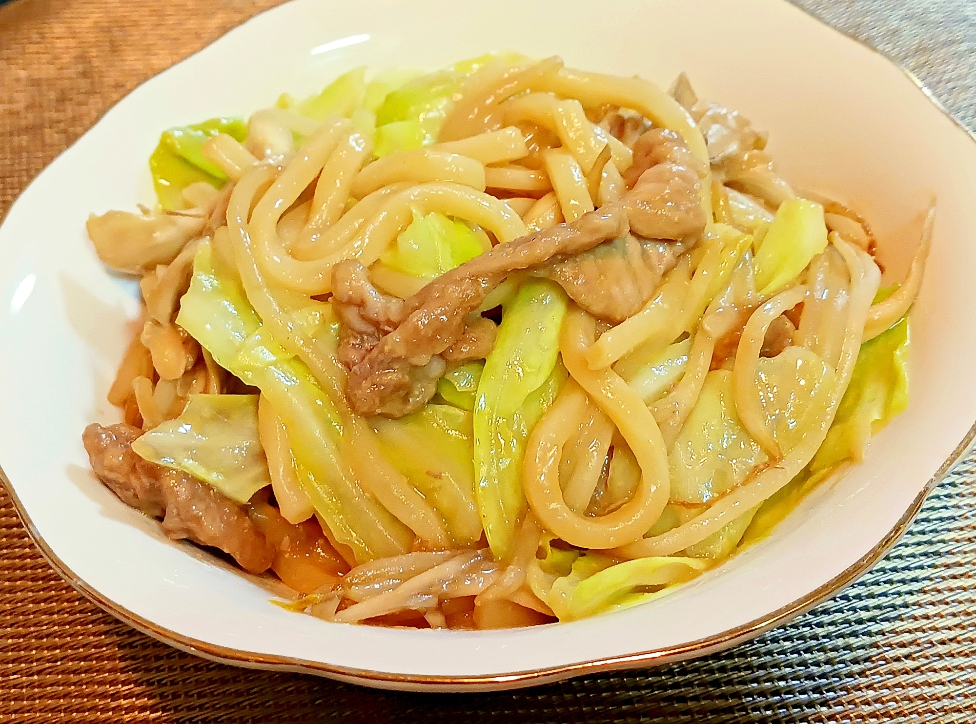 舞茸がおいしい♪秋の味噌焼うどん