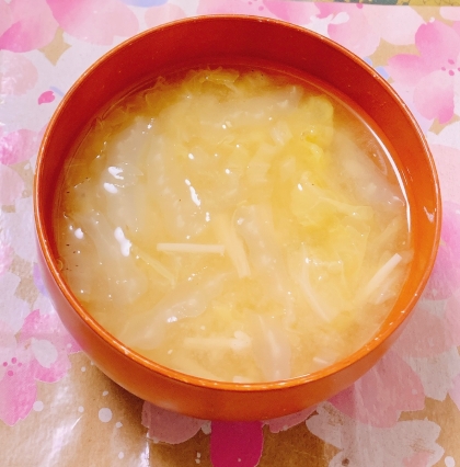 白菜とかぼちゃとしめじの味噌汁
