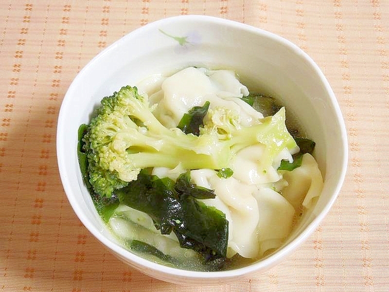 創味シャンタンDX餃子鍋→スープ豆腐→〆の雑炊