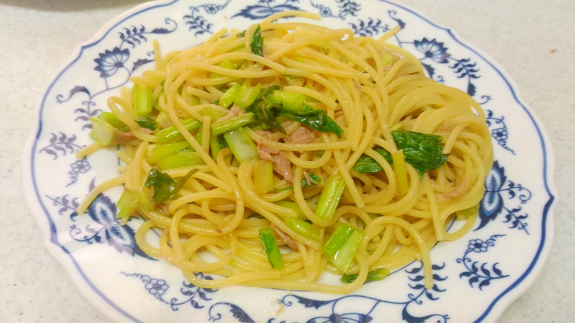 蕪の葉とシーチキンのパスタ