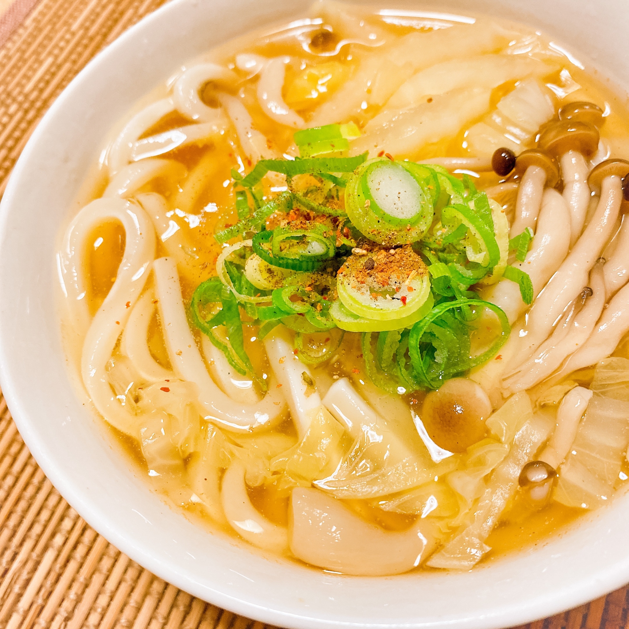 簡単ランチ♪白菜ときのこのあんかけうどん