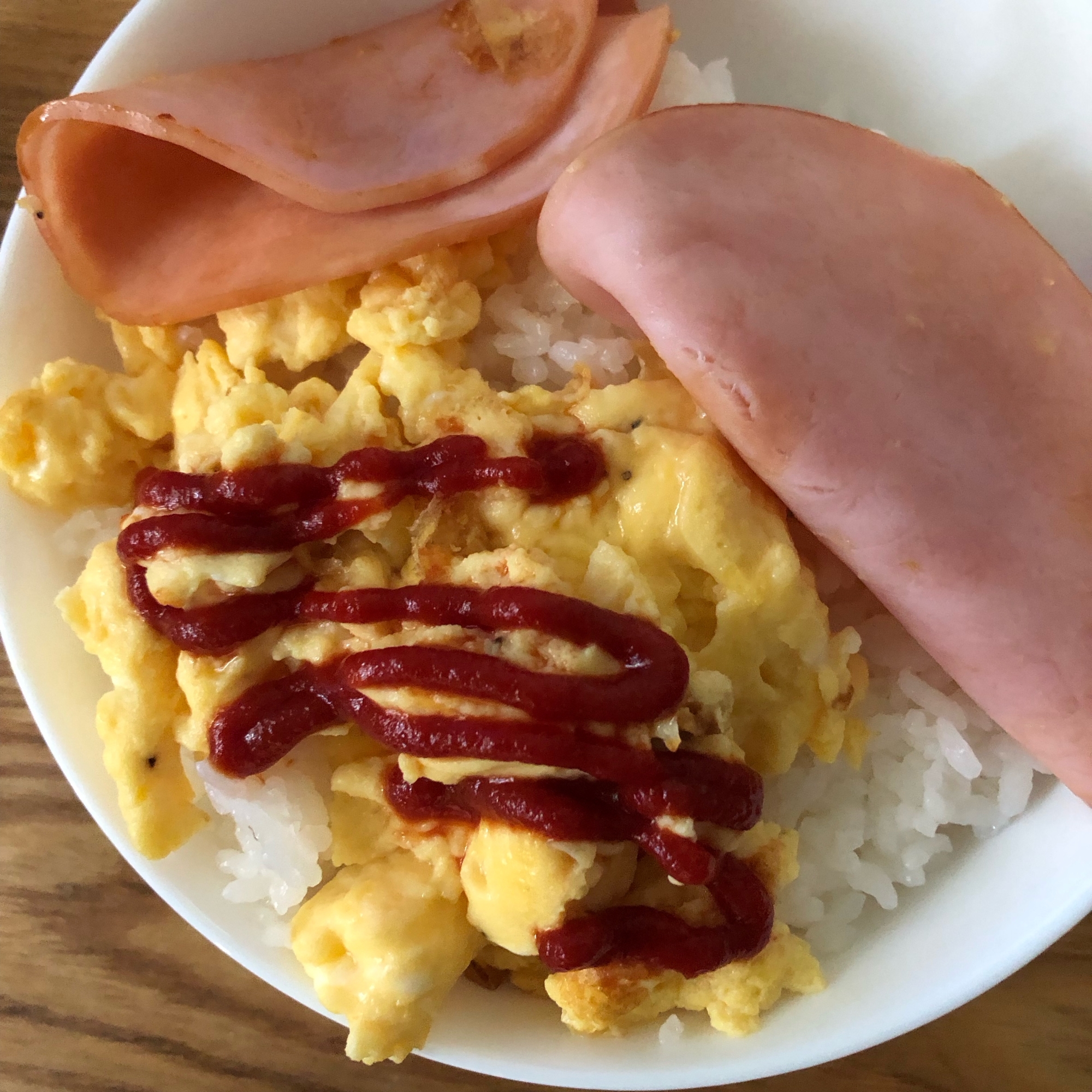ハムとスクランブルエッグ丼