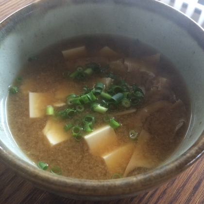 マイタケと豆腐のお味噌汁