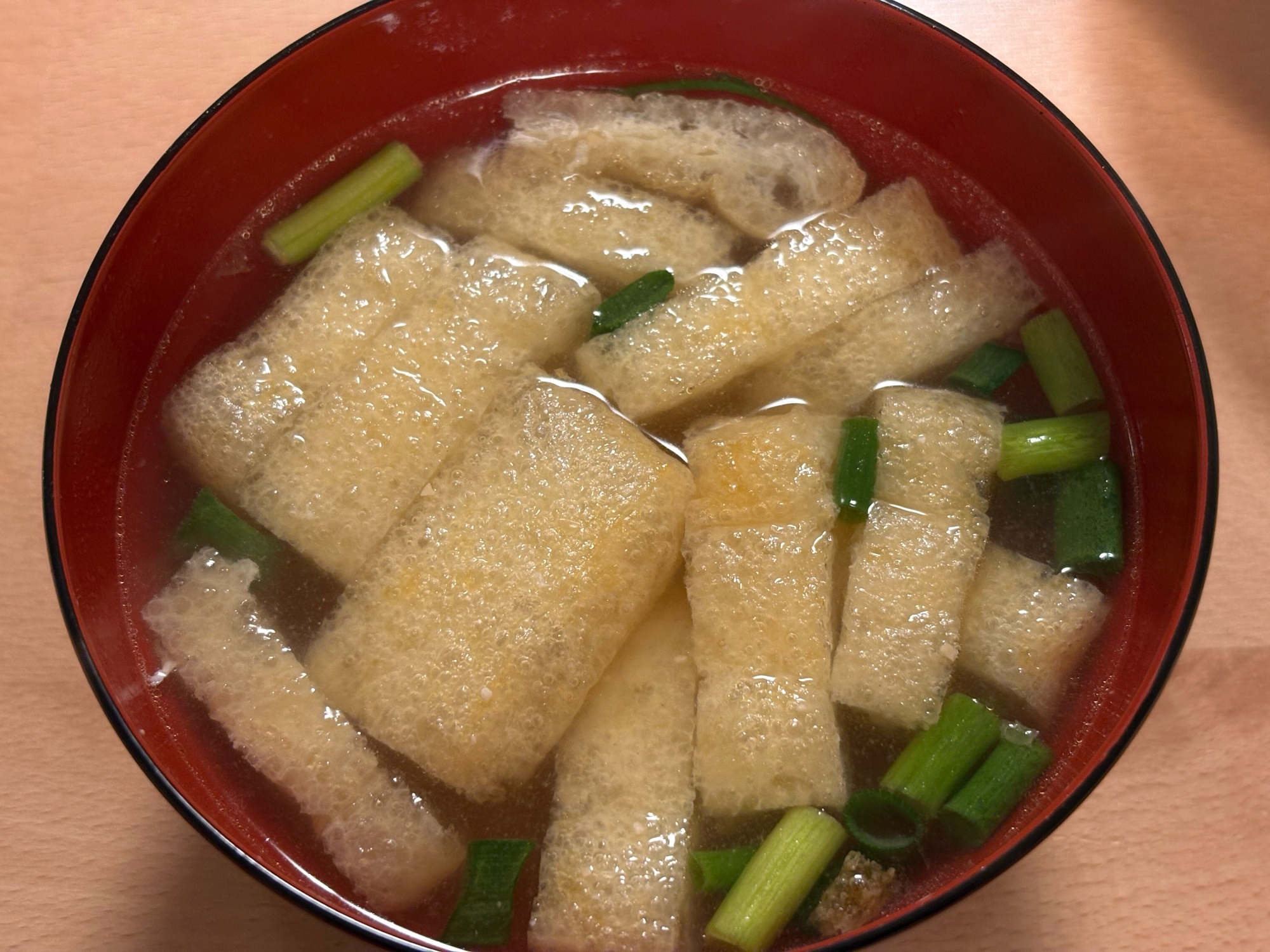 油揚げの味噌汁（小ねぎ入り）