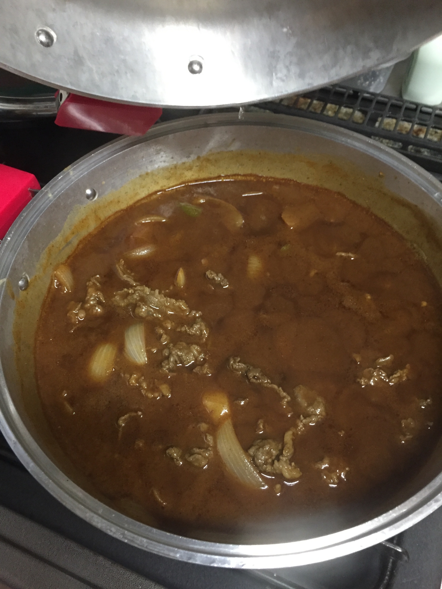 牛肉たっぷり煮込んだ濃厚カレー！