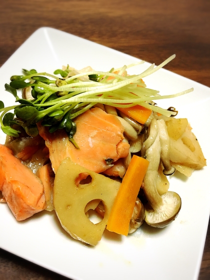 しめじで作りました！
レンコンの食感がいいですね^ ^
美味しかったです☆