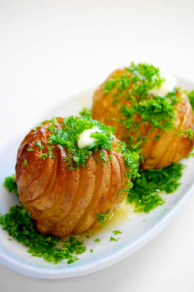 オーブンで焼くだけでお洒落!ベイクドポテト