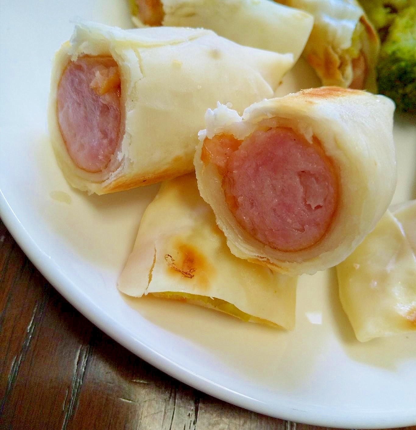 簡単美味しい 餃子の皮とウインナーでトルティーヤ風 レシピ 作り方 By Yuki0 楽天レシピ 簡単美味しい 餃子の皮とウインナーでトルティーヤ風 レシピ 作り方 By Yuki0 楽天レシピ