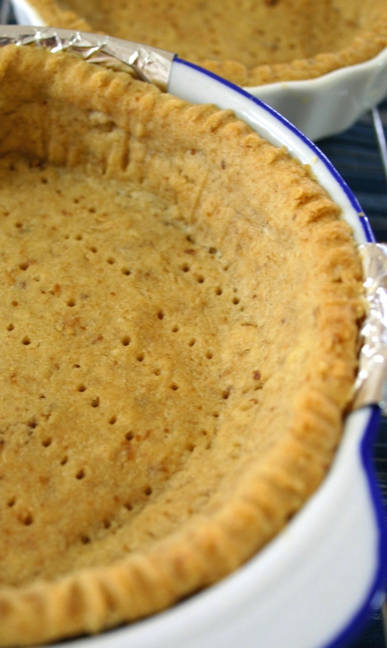 白い器に入ったタルト台