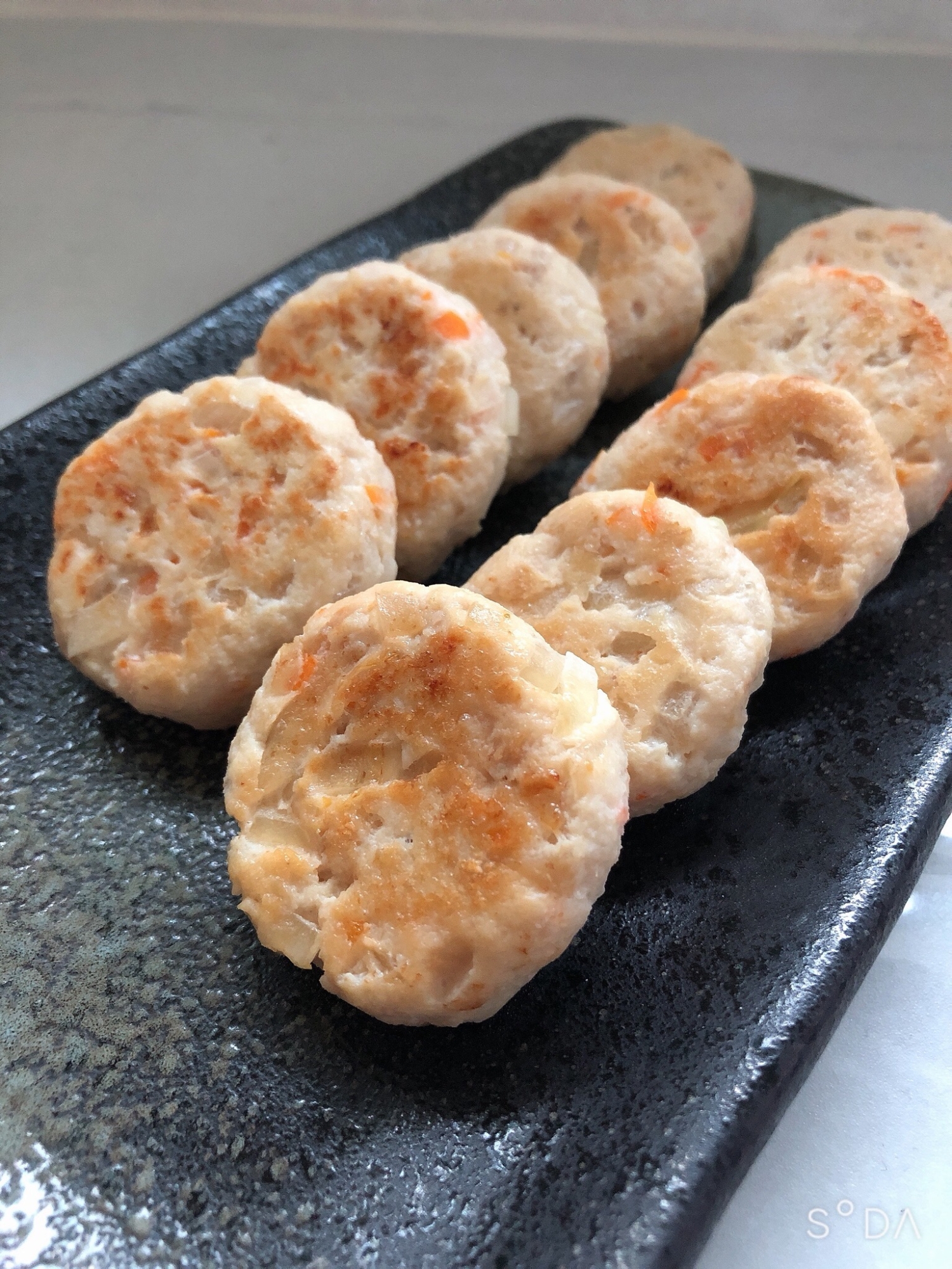 鶏ひき肉のやわらかハンバーグ