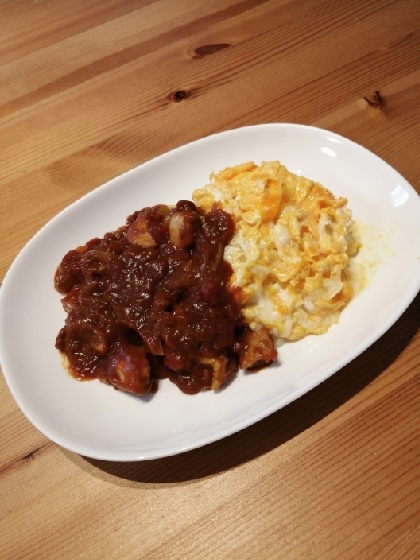 残りカレーがとってもおいしく食べられました☆ちょうどトマトカレーだったので、卵との相性抜群でした♪