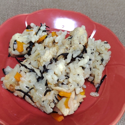 包丁不要♡塩分控えめ♡ひじきとかつお節炊き込みご飯