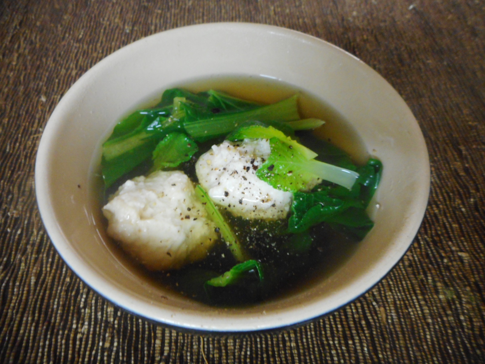 鶏団子と小松菜のスープ