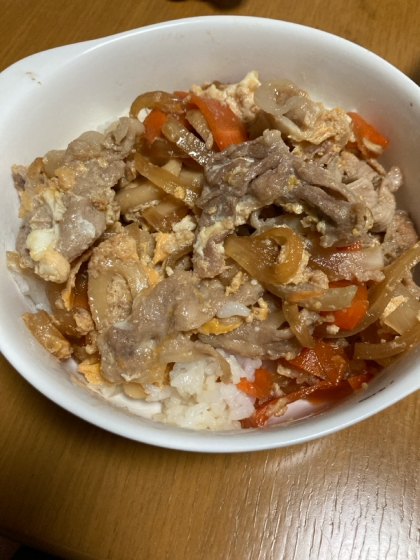 豚と卵で他人丼