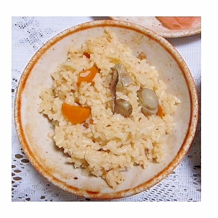 炊き込みご飯（人参・ごぼう・干し椎茸・あさり水煮）