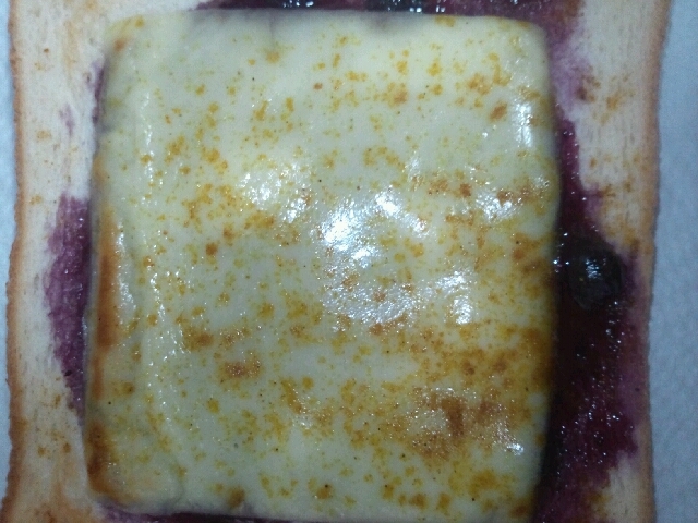 ブルーベリージャム＆チーズトースト