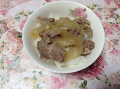 豚ごま肉は、我が家でも大活躍中です♪使い安いし、お財布にも優しいから大好きです〜♡
ランチに、がっつり！！大満足！
旨旨ごち様〜♪( ´▽｀)