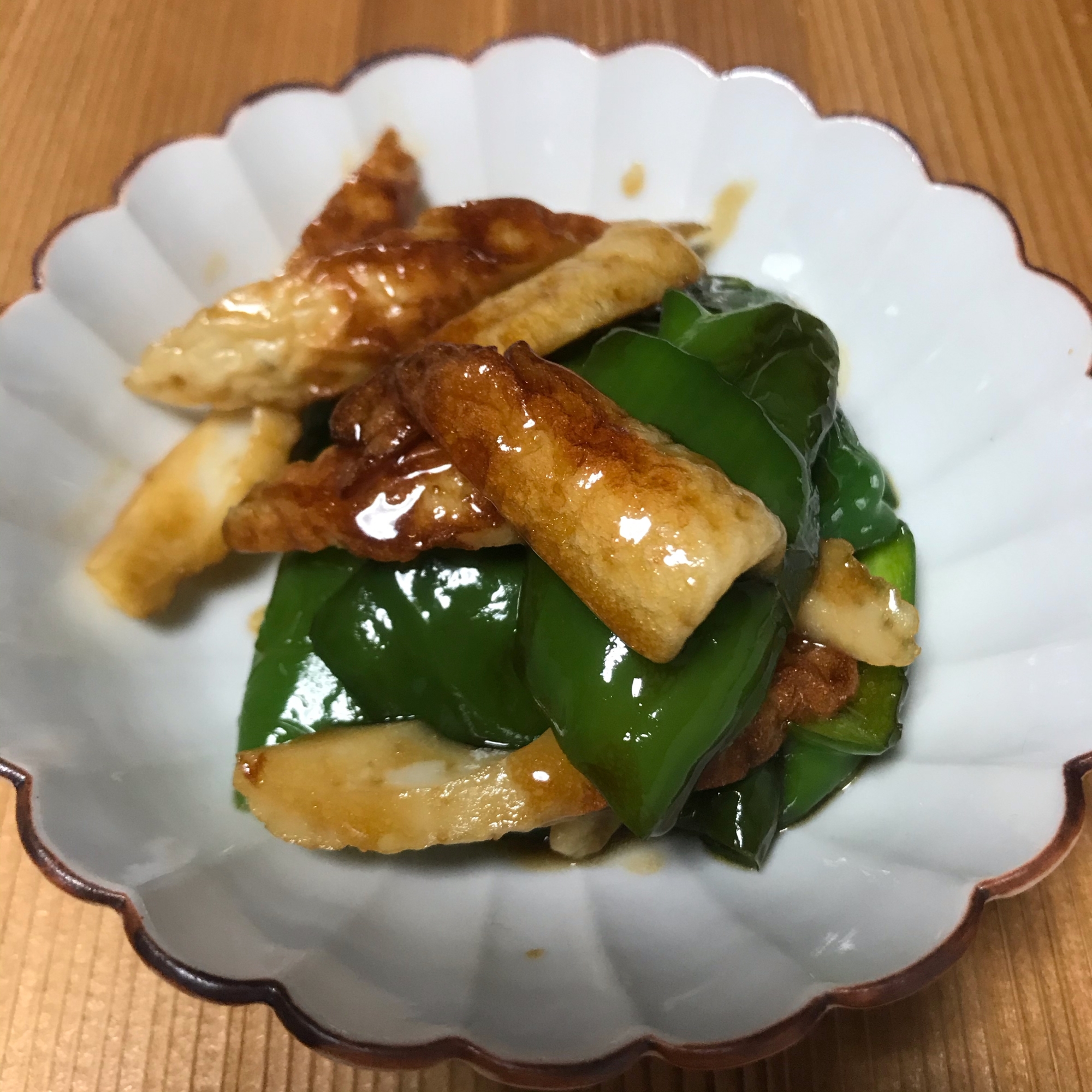 お弁当の隙間にどうぞ♪竹輪とピーマンの炒めもん