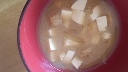 豆腐と玉ねぎと油揚げの味噌汁
