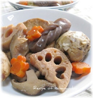 我が家の筑前煮（蓮根・里芋・人参・蒟蒻の煮物）