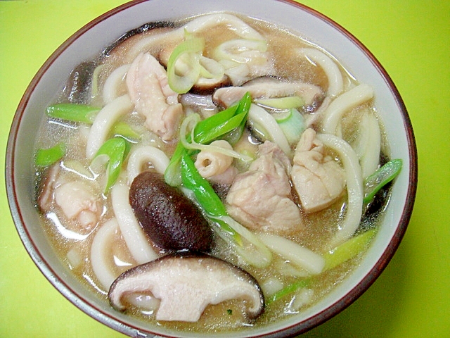 鶏とネギ椎茸の味噌うどん