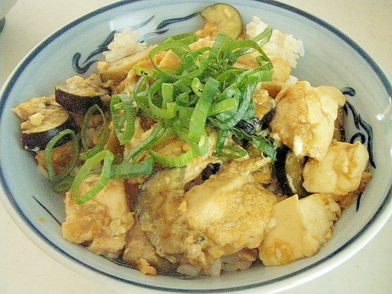 おかずにも丼にも★なすと豆腐の卵とじ