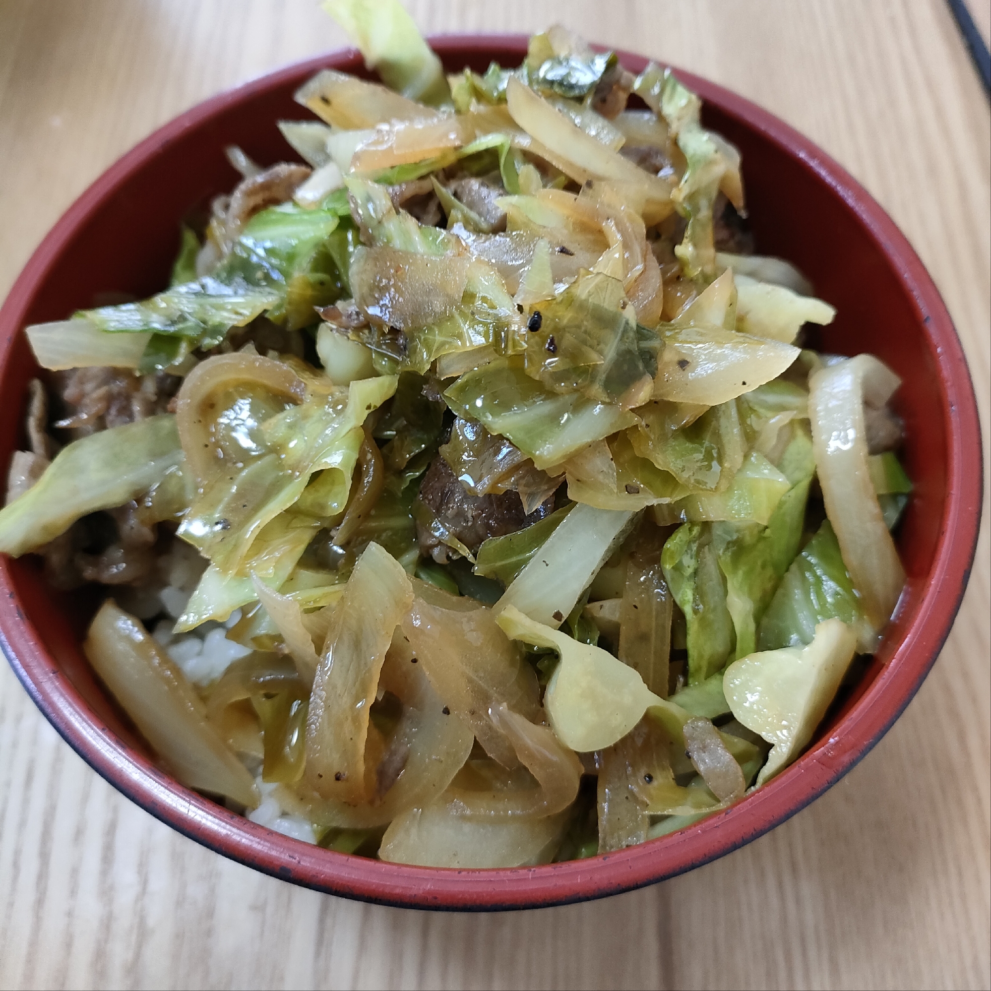 簡単キャベツと玉ねぎの焼肉丼