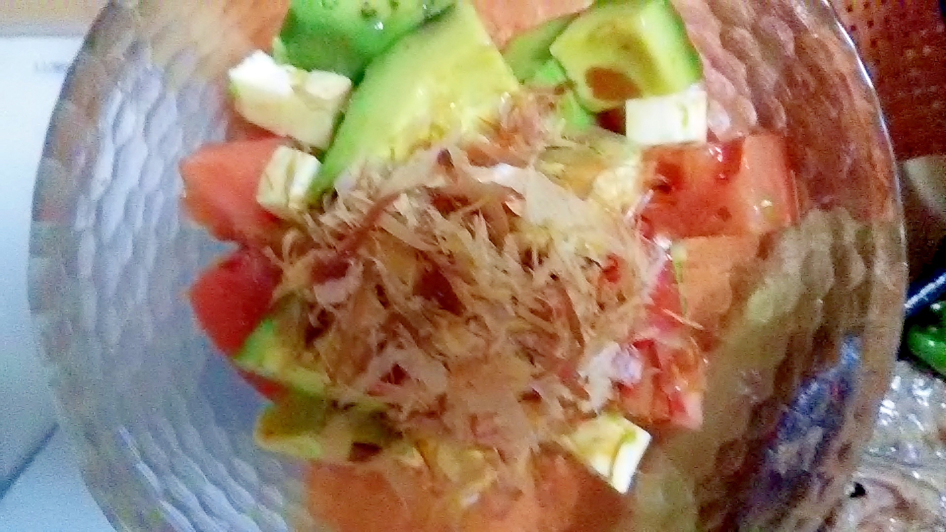 アボガドトマトサラダ