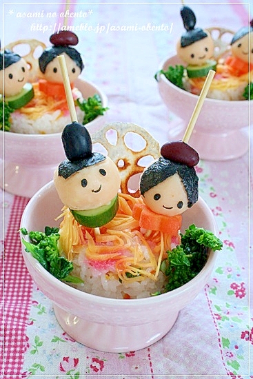 ひな祭りご飯 おひな様デコでミニケーキ寿司 レシピ 作り方 By Asami Obento 楽天レシピ