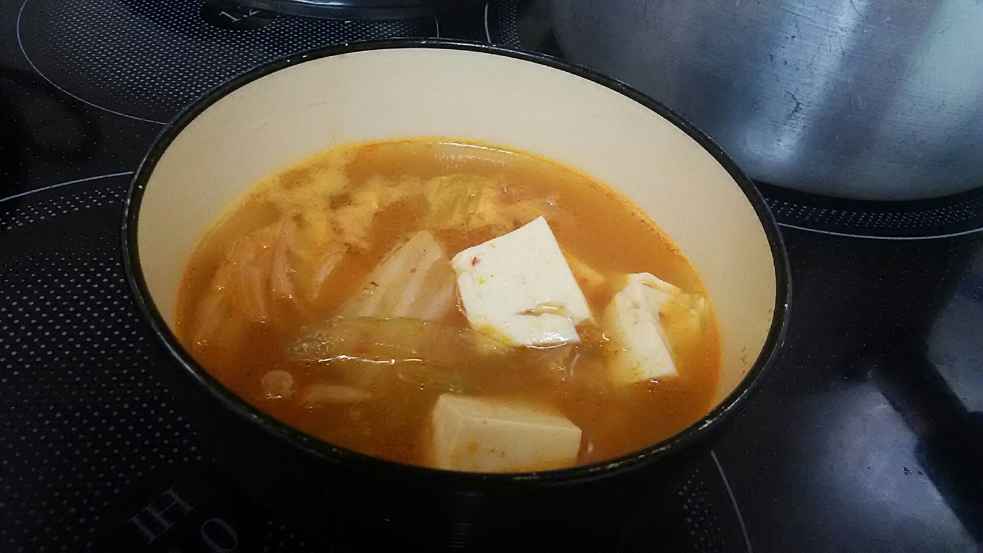 簡単！キムチのシャンタン豆腐チゲスープ