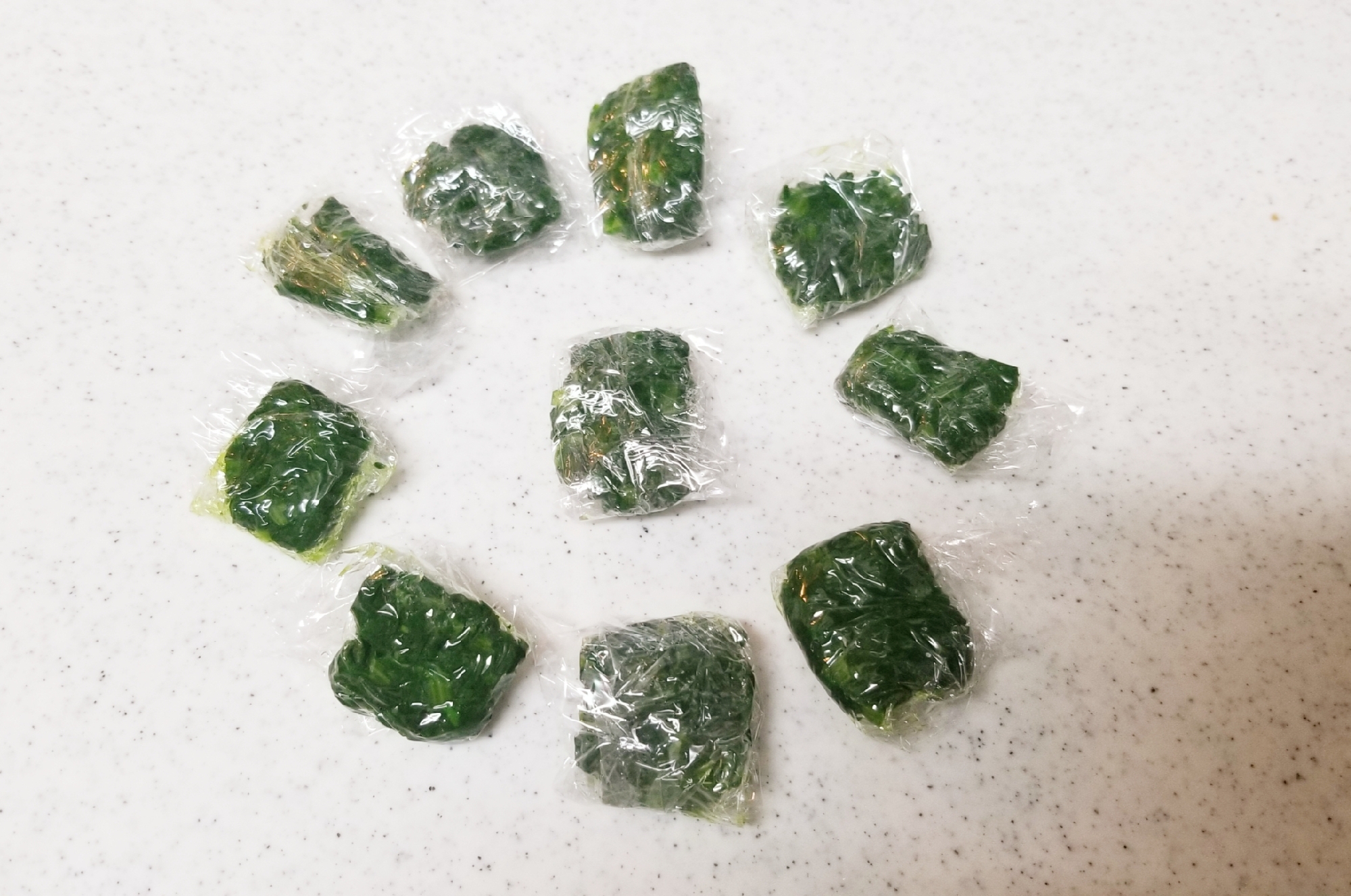 離乳食に便利 みじん切り小松菜の冷凍保存方法 レシピ 作り方 By Janbo 楽天レシピ